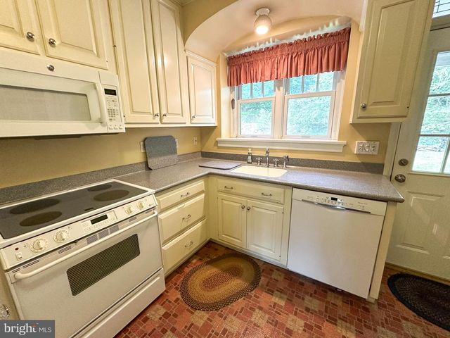 4813 HORSESHOE PIKE, Downingtown, PA 19335