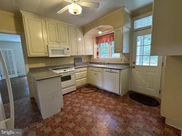 4813 HORSESHOE PIKE, Downingtown, PA 19335
