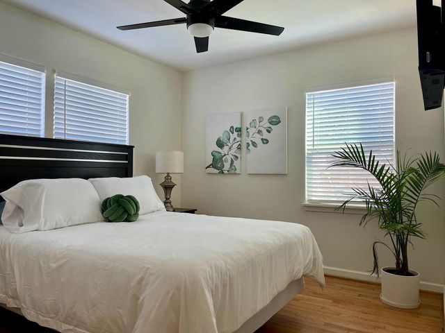 4814 Holloway Drive, Houston, TX 77048