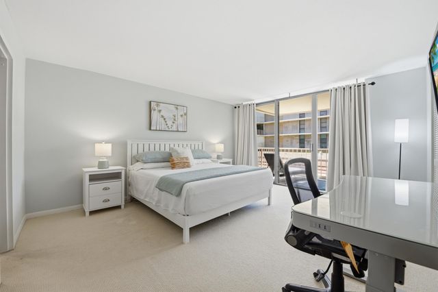 3200 S Ocean Boulevard D203, Palm Beach, FL 33480