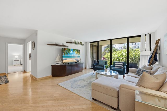 3200 S Ocean Boulevard D203, Palm Beach, FL 33480