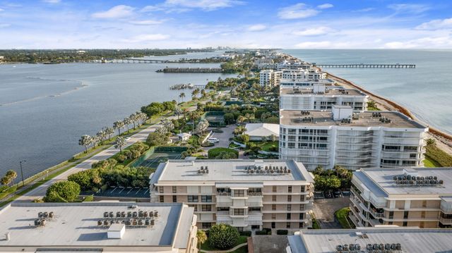 3200 S Ocean Boulevard D203, Palm Beach, FL 33480