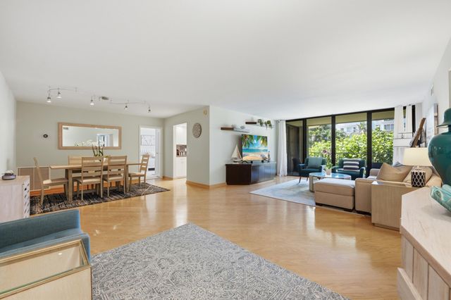 3200 S Ocean Boulevard D203, Palm Beach, FL 33480
