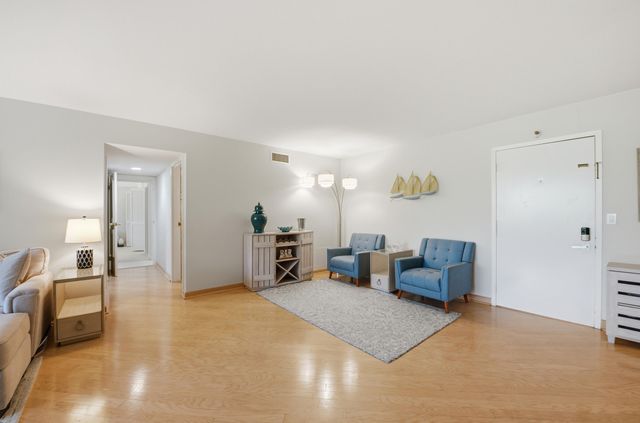 3200 S Ocean Boulevard D203, Palm Beach, FL 33480
