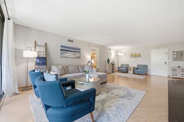 3200 S Ocean Boulevard D203, Palm Beach, FL 33480