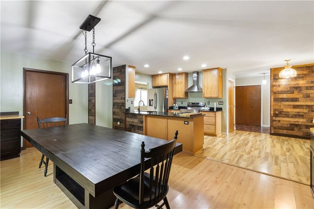 5760 Burkhardt Road, Dayton, OH 45431
