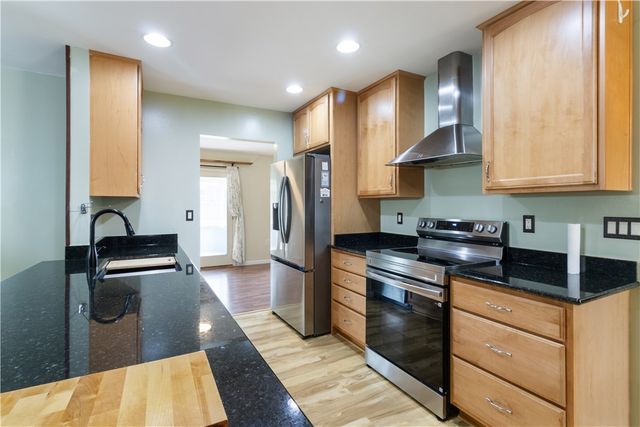 5760 Burkhardt Road, Dayton, OH 45431