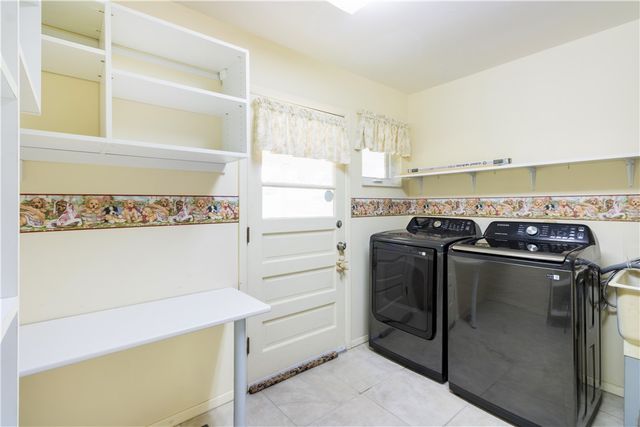 5760 Burkhardt Road, Dayton, OH 45431