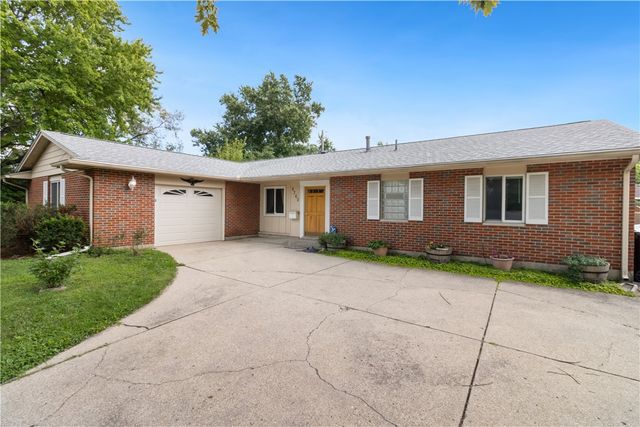 5760 Burkhardt Road, Dayton, OH 45431