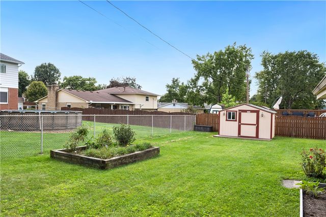 5760 Burkhardt Road, Dayton, OH 45431