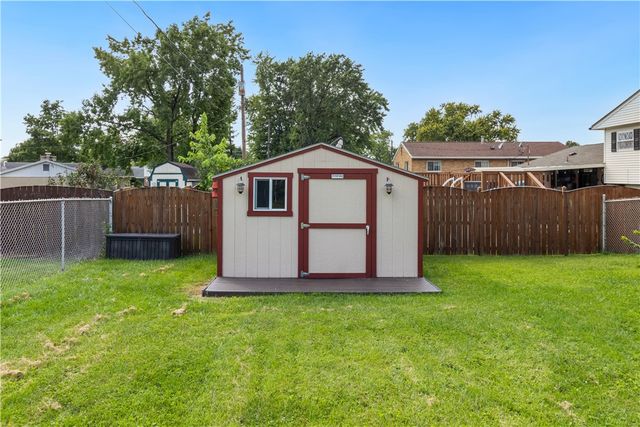 5760 Burkhardt Road, Dayton, OH 45431