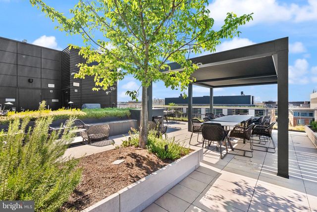 925 H St NW Apt 810, Washington, DC 20001