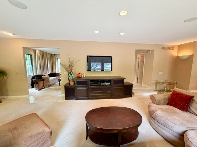 11N071 Johnstown Road, Elgin, IL 60124