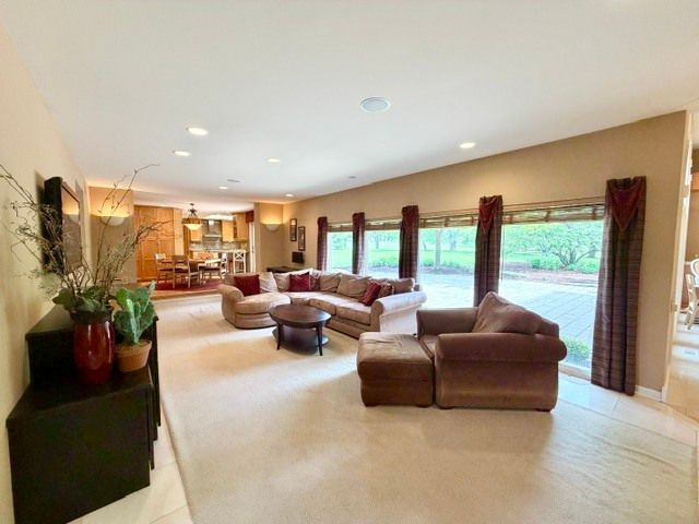 11N071 Johnstown Road, Elgin, IL 60124