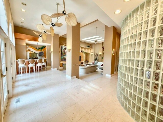 11N071 Johnstown Road, Elgin, IL 60124