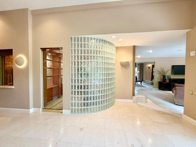 11N071 Johnstown Road, Elgin, IL 60124