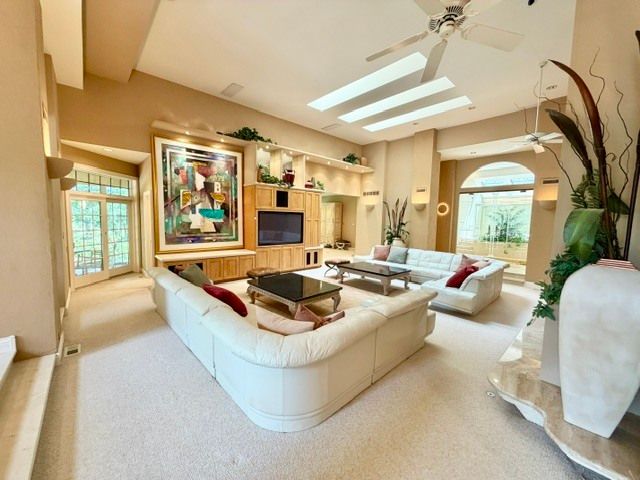 11N071 Johnstown Road, Elgin, IL 60124