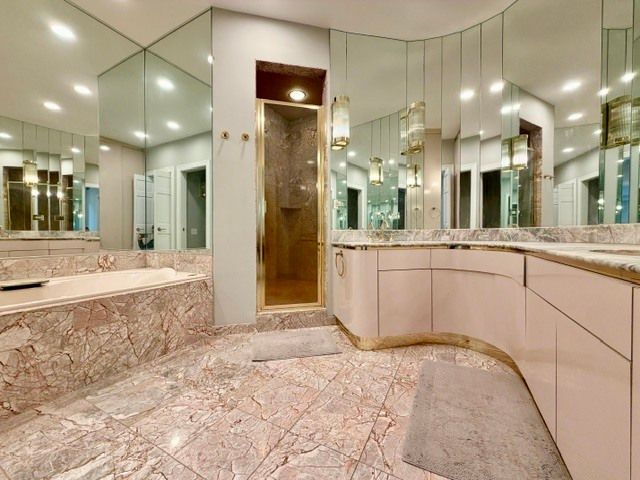 11N071 Johnstown Road, Elgin, IL 60124
