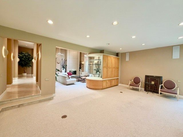 11N071 Johnstown Road, Elgin, IL 60124