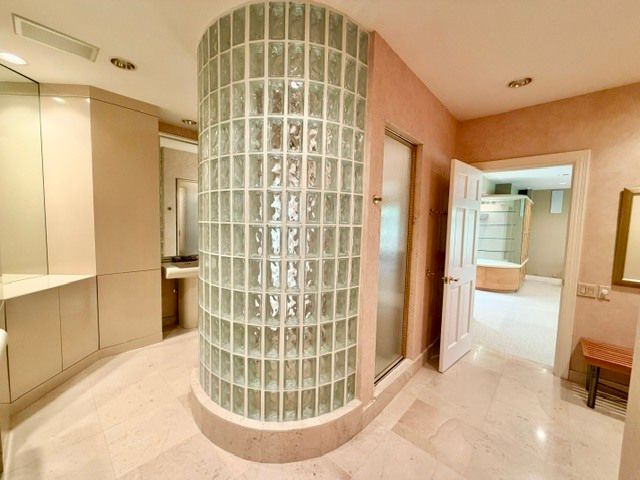 11N071 Johnstown Road, Elgin, IL 60124