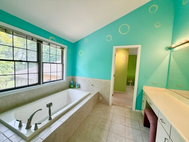 11N071 Johnstown Road, Elgin, IL 60124