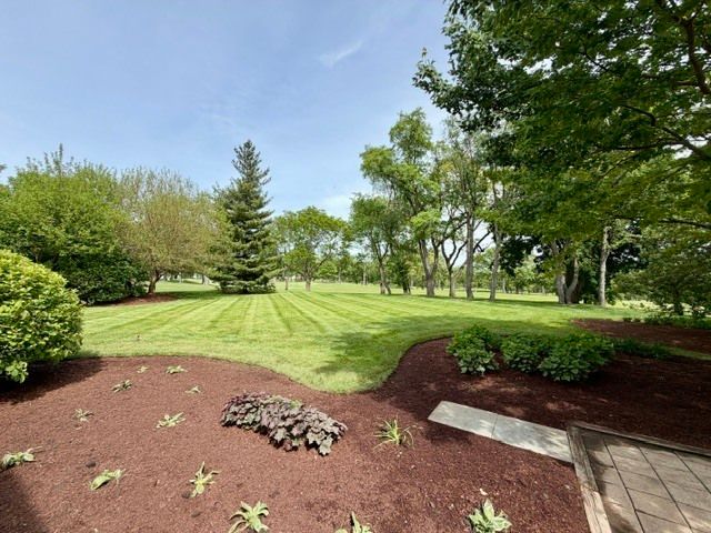 11N071 Johnstown Road, Elgin, IL 60124