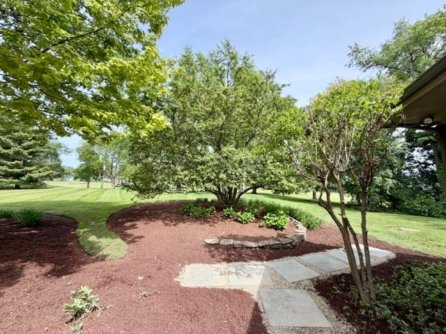 11N071 Johnstown Road, Elgin, IL 60124