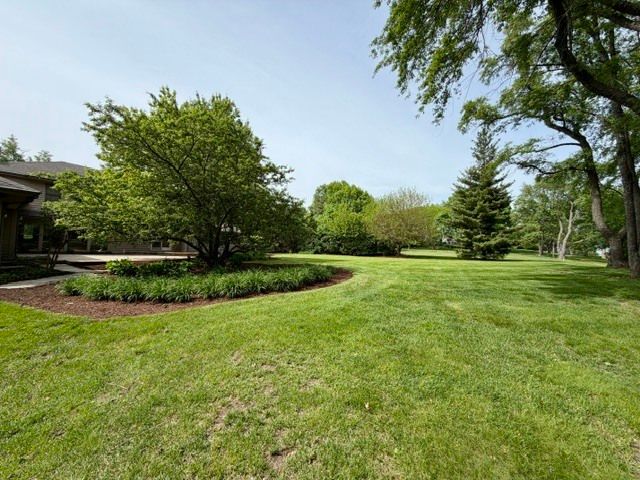 11N071 Johnstown Road, Elgin, IL 60124