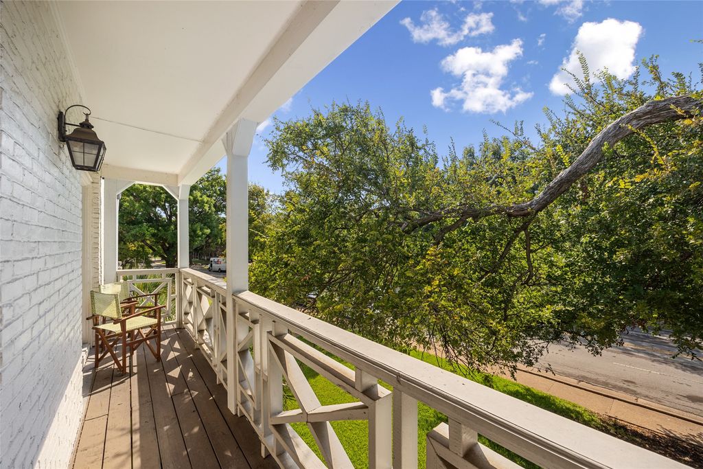 5907 E University Boulevard 201, Dallas, TX 75206