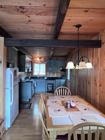 27 Hummingbird Lane, Hillsborough, NH 03244