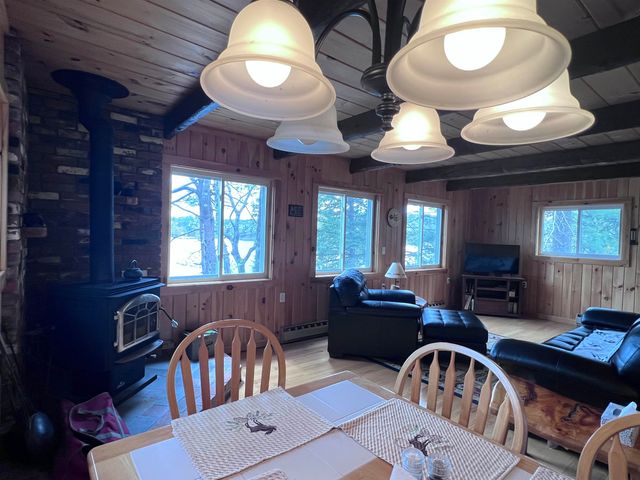 27 Hummingbird Lane, Hillsborough, NH 03244