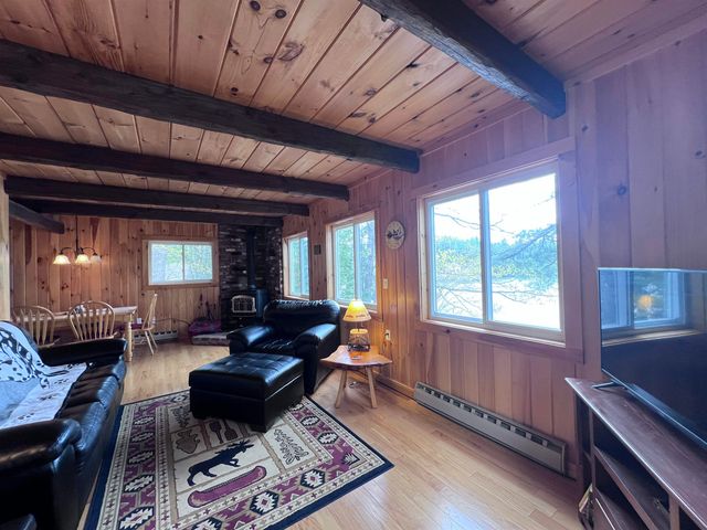 27 Hummingbird Lane, Hillsborough, NH 03244