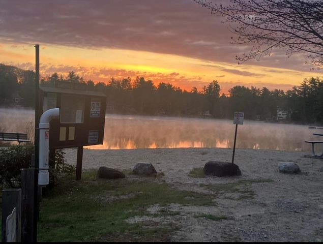 27 Hummingbird Lane, Hillsborough, NH 03244