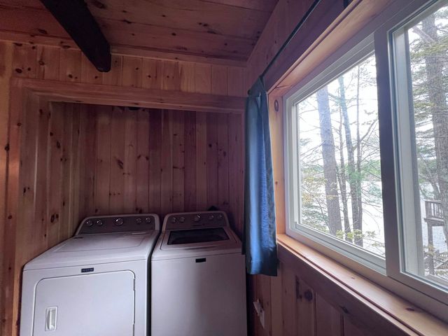 27 Hummingbird Lane, Hillsborough, NH 03244