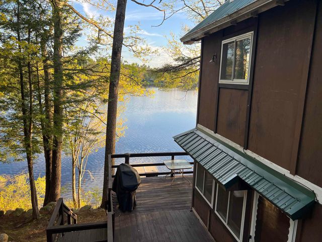 27 Hummingbird Lane, Hillsborough, NH 03244