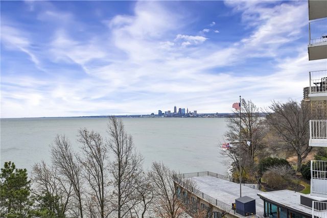 12700 Lake Avenue 806, Lakewood, OH 44107