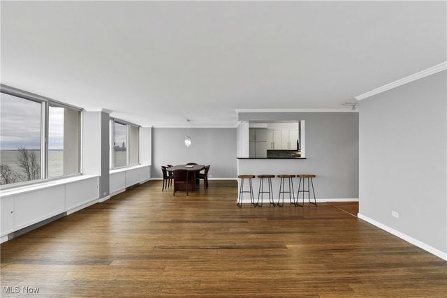 12700 Lake Avenue 806, Lakewood, OH 44107