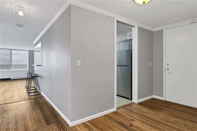 12700 Lake Avenue 806, Lakewood, OH 44107