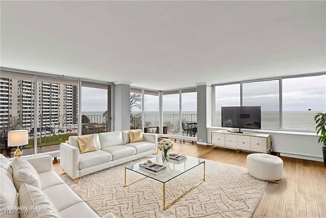 12700 Lake Avenue 806, Lakewood, OH 44107