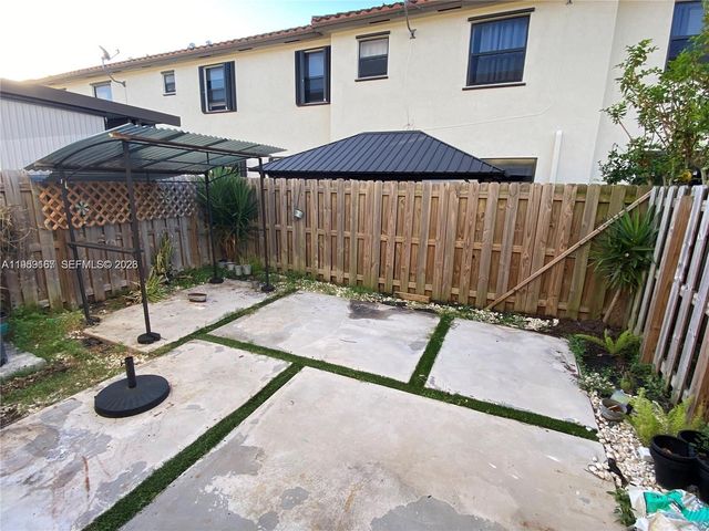 11428 SW 252nd St, Homestead, FL 33032