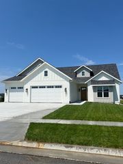 2111 Ketelsen Drive, Ames, IA 50010