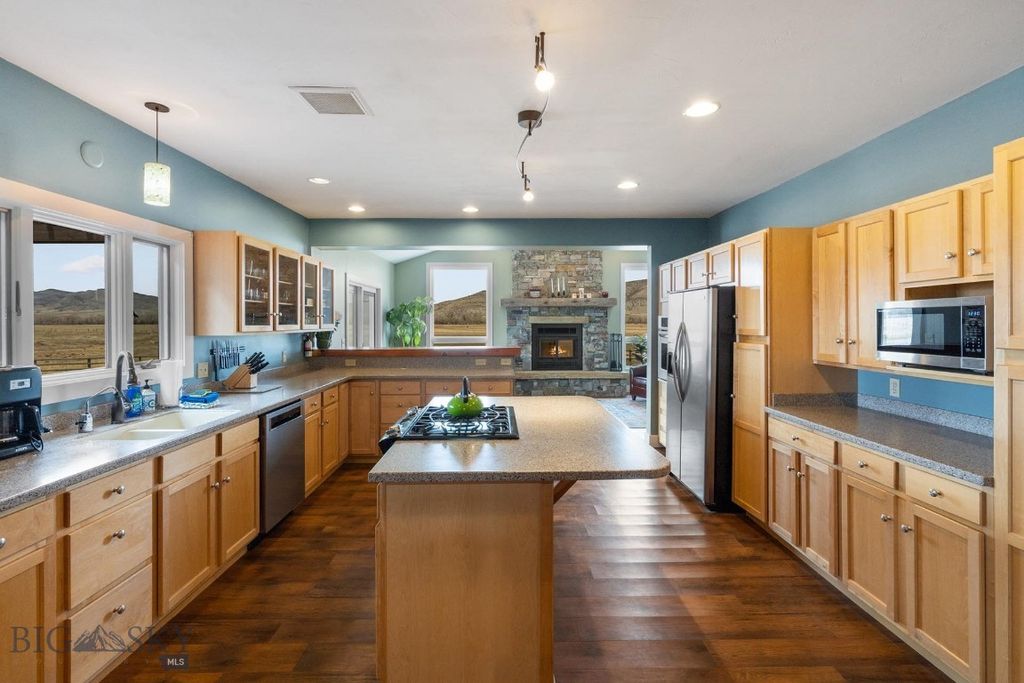 5191 Old Yellowstone Trail, Three Forks, MT 59752 photo 23