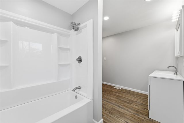 214 Sunset Drive, Neshannock Twp, PA 16105