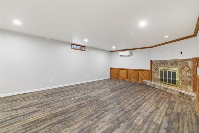 214 Sunset Drive, Neshannock Twp, PA 16105