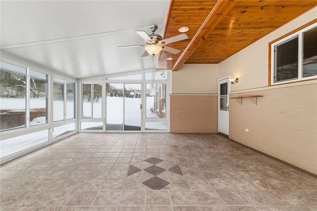 214 Sunset Drive, Neshannock Twp, PA 16105