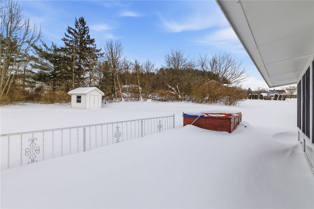 214 Sunset Drive, Neshannock Twp, PA 16105