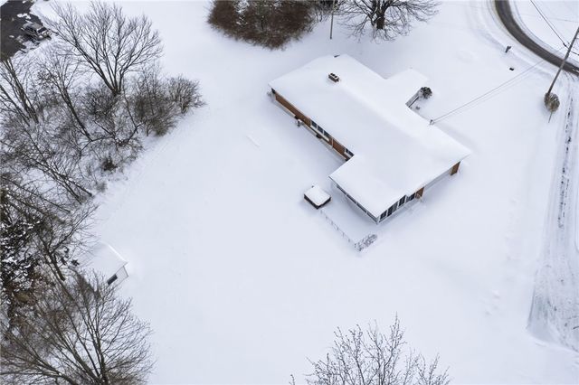 214 Sunset Drive, Neshannock Twp, PA 16105