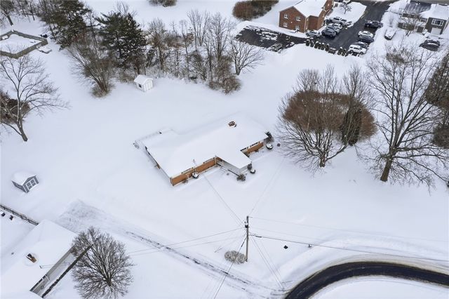 214 Sunset Drive, Neshannock Twp, PA 16105