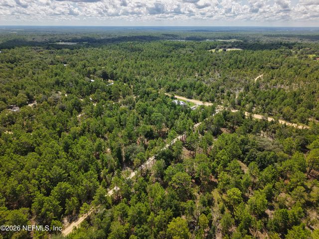 215 CONNECTICUT Drive, Hawthorne, FL 32640