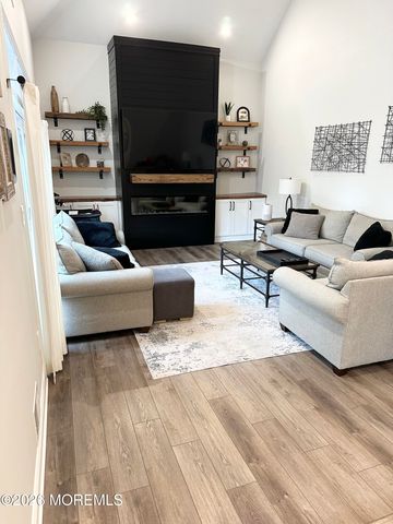 315 Maine Street, Toms River, NJ 08753